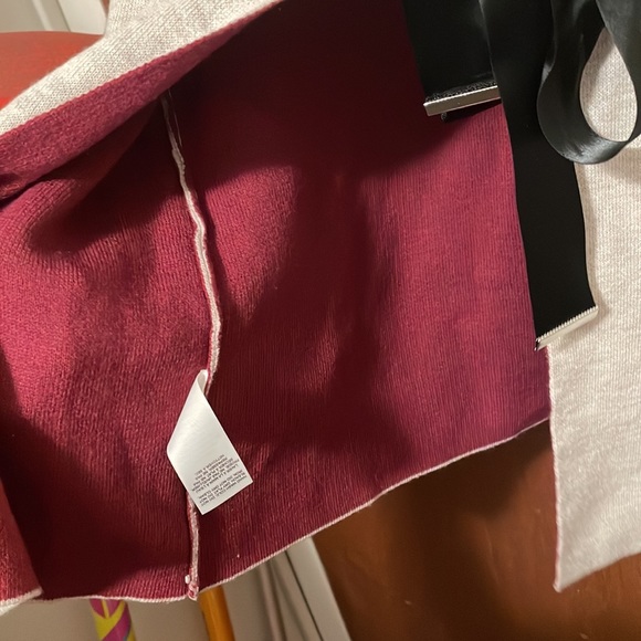 Dynamite Open Back Sweater - Picture 6 of 7